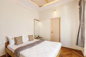 شقة (2 Bedrooms) | 3 عدّة غرف نوم ومساحة عمل للكمبيوتر المحمول ومكواة/لوح كي وملاءات أسرّة