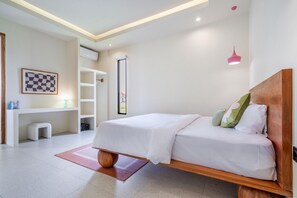 2 bedrooms, desk, free WiFi, bed sheets - Azure Luxe Stylish Private Pool Villa in Pererenan (Pererenan)