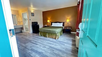 Standard Room, 1 Queen Bed