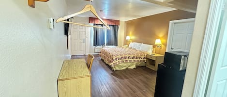 Standaard kamer, 1 kingsize bed | Een bureau