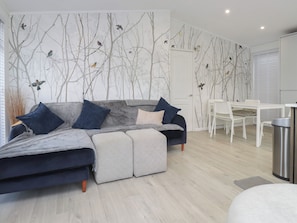 Fireplace - The Warren M5 (Pwllheli)