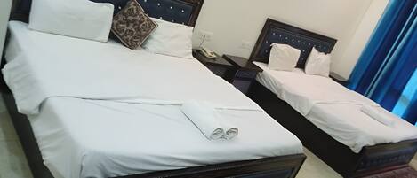 Couette en duvet d'oie, matelas Select Comfort, bureau, Wi-Fi gratuit