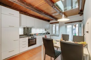Family Chalet, Multiple Bedrooms (Ca dal 1785 Centovalli) | Private kitchen | Fridge, oven, stovetop, coffee/tea maker
