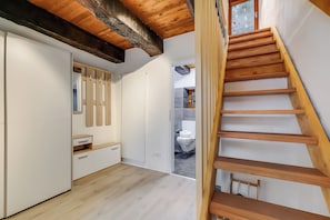 Family Chalet, Multiple Bedrooms (Ca dal 1785 Centovalli) | Staircase