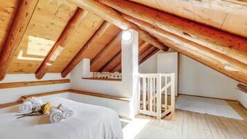 1 bedroom, bed sheets