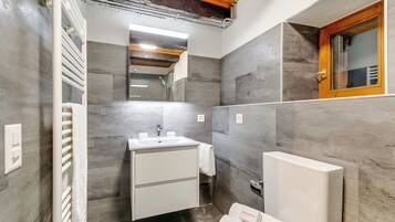 Chalet Familial, plusieurs chambres (Ca dal 1785 Centovalli) | Salle de bain