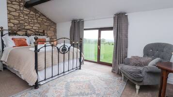 4 dormitoris, decoració individual i mobiliari individual