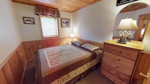 2 quartos, ferros/tábuas de passar roupa, Wi-Fi, roupa de cama