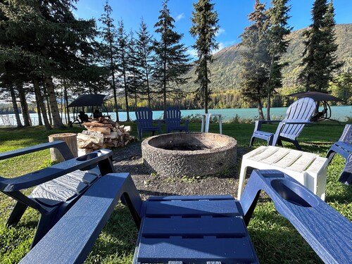 Grayling Cabin - Modern Vacation Home at Eagle Landing Resort