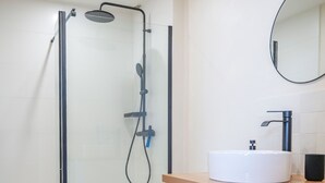 Unclassified image, 4 of 21, button - Beautiful, bright and quiet apartment for 2 people (Angers)