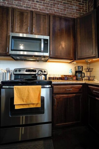 Industrial Escape 2bdrm/2bath