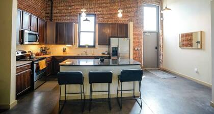 Industrial Escape 2bd 2bath