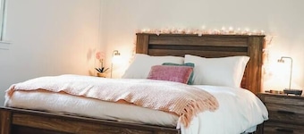 Rose Ranch - Charming Country Home