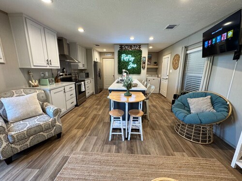 Cabana Banana Cottage