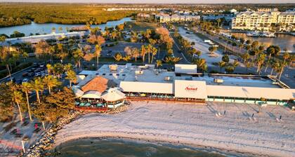CABANA BANANA- Tampa Bay- 5 mins from Bahia Beach