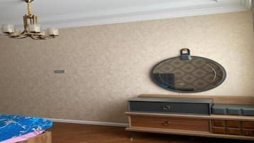 2 slaapkamers, een strijkplank/strijkijzer, wifi, beddengoed