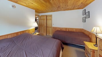 2 bedrooms, internet, bed sheets, wheelchair access