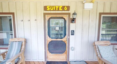 Rough Cut Lodge - Suite 6