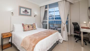 1 bedroom, in-room safe, desk, iron/ironing board