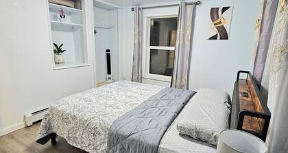 Enchanting 3-bedroom apartment near Downtown with WiFi in Fairbanks