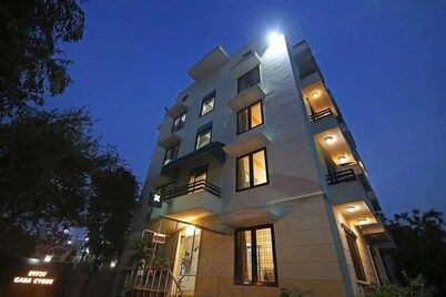 Tipsyy Inn Suites 006