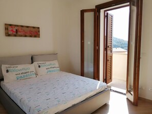 2 bedrooms