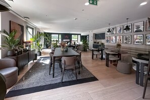 Dining - Stunning Apartment with Private Terrace (Wembley Park)