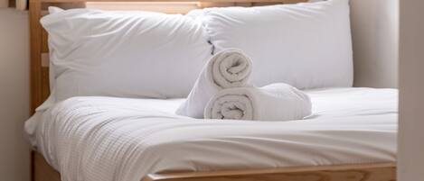 2 soverom, strykejern/-brett, wi-fi (inkludert) og sengetøy