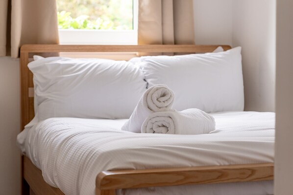 2 chambres, fer et planche à repasser, Wi-Fi gratuit, draps fournis