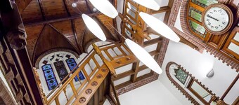 Explore History, Enjoy Comfort in Classic Room Close to Speelgoedmuseum