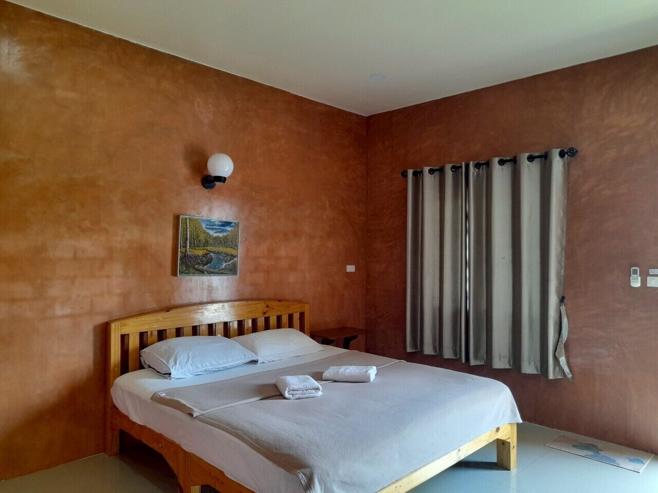 經典客房, 1 張特大雙人床 | 免費無線上網、床單