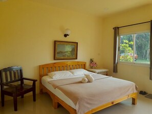 Classic Room, 1 Katil Raja (King) | Wi-fi percuma, cadar katil 