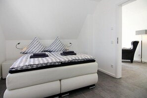 Classic House, 2 Bedrooms | 2 bedrooms, individually furnished - Ferienhaus am Yachthafen in Peenemuende (Peenemünde)