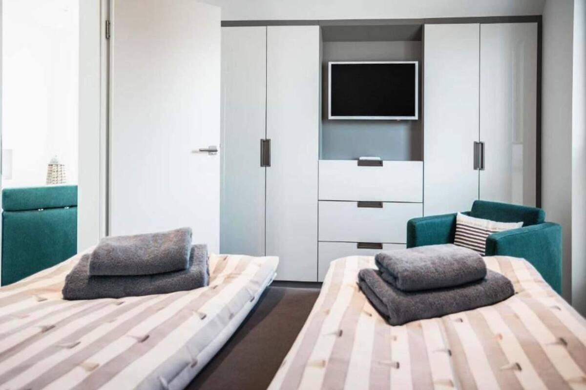 4 habitaciones y muebles diferentes