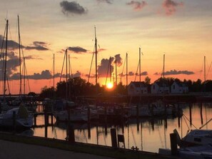 Classic House, 2 Bedrooms | Water view - Ferienhaus am Yachthafen in Peenemuende (Peenemünde)