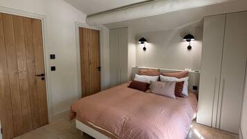 4 chambres, bureau, lit parapluie, Wi-Fi gratuit