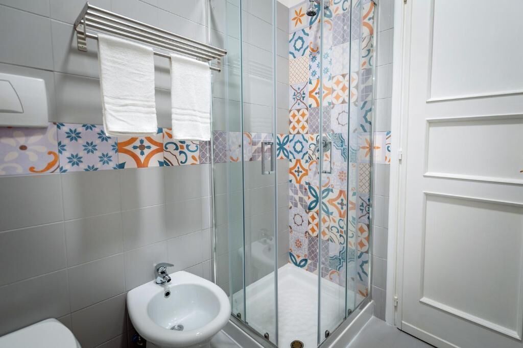 Deluxe Double Room | Bathroom