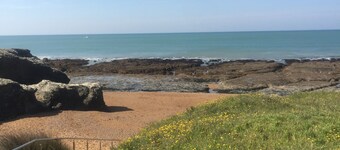 Studio 50 m from the Corniche Vendéenne