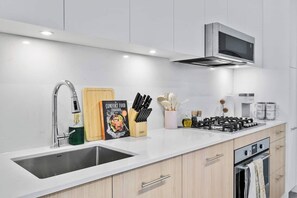 Fridge, microwave, oven, stovetop