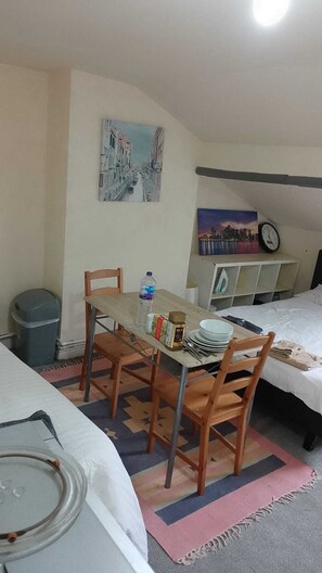 2 chambres, draps fournis