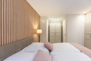 2 bedrooms, iron/ironing board, free WiFi