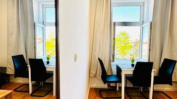 Basic-Zimmer | Bügeleisen/Bügelbrett