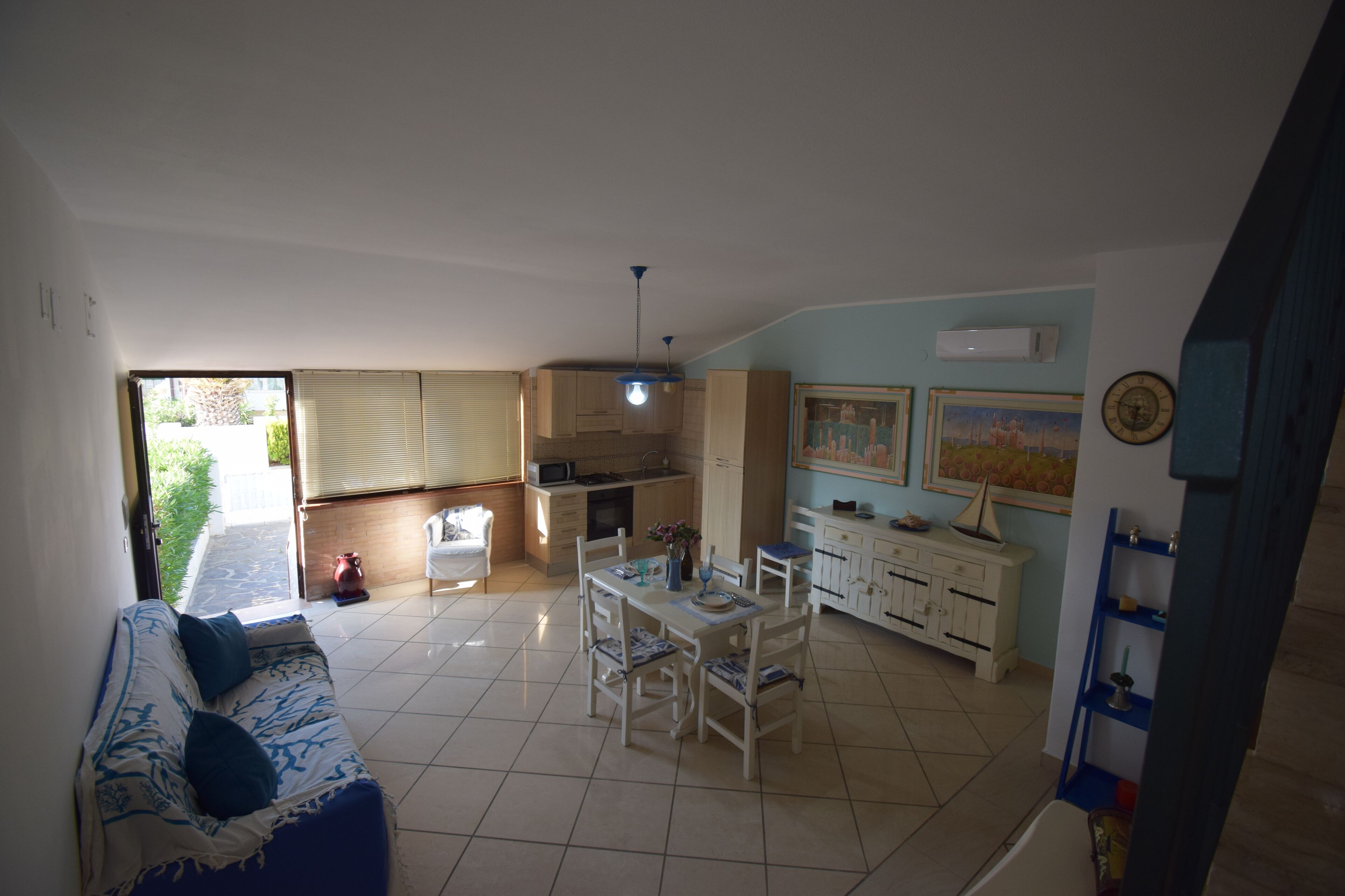 บ้านพัก, ลานระเบียง | ครัวส่วนตัว | ตู้เย็น, ไมโครเวฟ, เตาประกอบอาหาร, เครื่องชงกาแฟเอสเปรสโซ