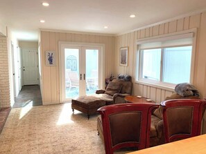 TV, lareira, escritórios