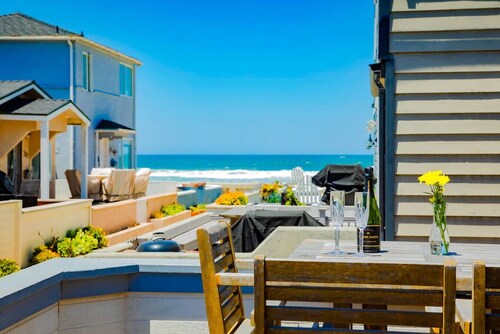 Incredible location, steps to beach & bay!