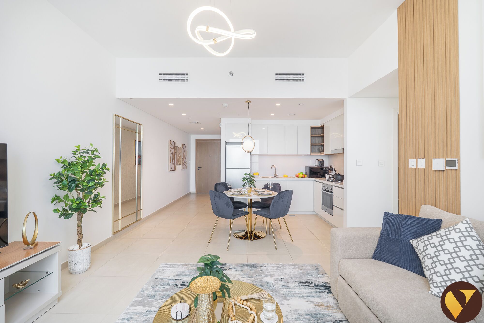 Luxury Apartment, City View | Living area