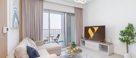 Luxury Apartment, City View | Living area