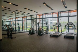 Fitness facility - w* | Amazing 2BR w/ Balcony in San Isidro (San Isidro)