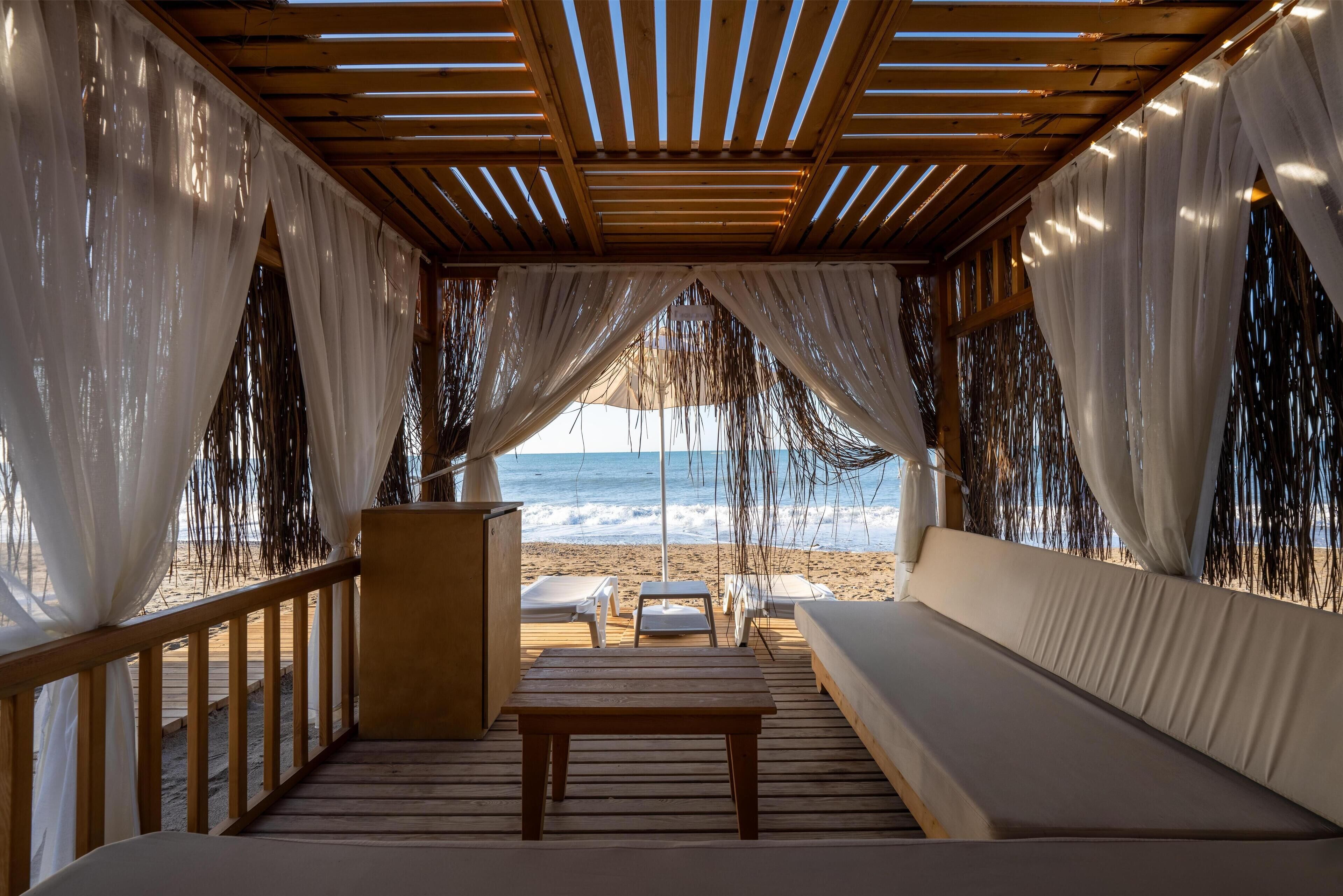 Badstue, boblebad, dampbad og 2 behandlingsrom