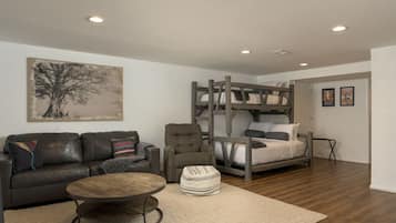 2 dormitorios, escritorio, tabla de planchar con plancha y wifi gratis